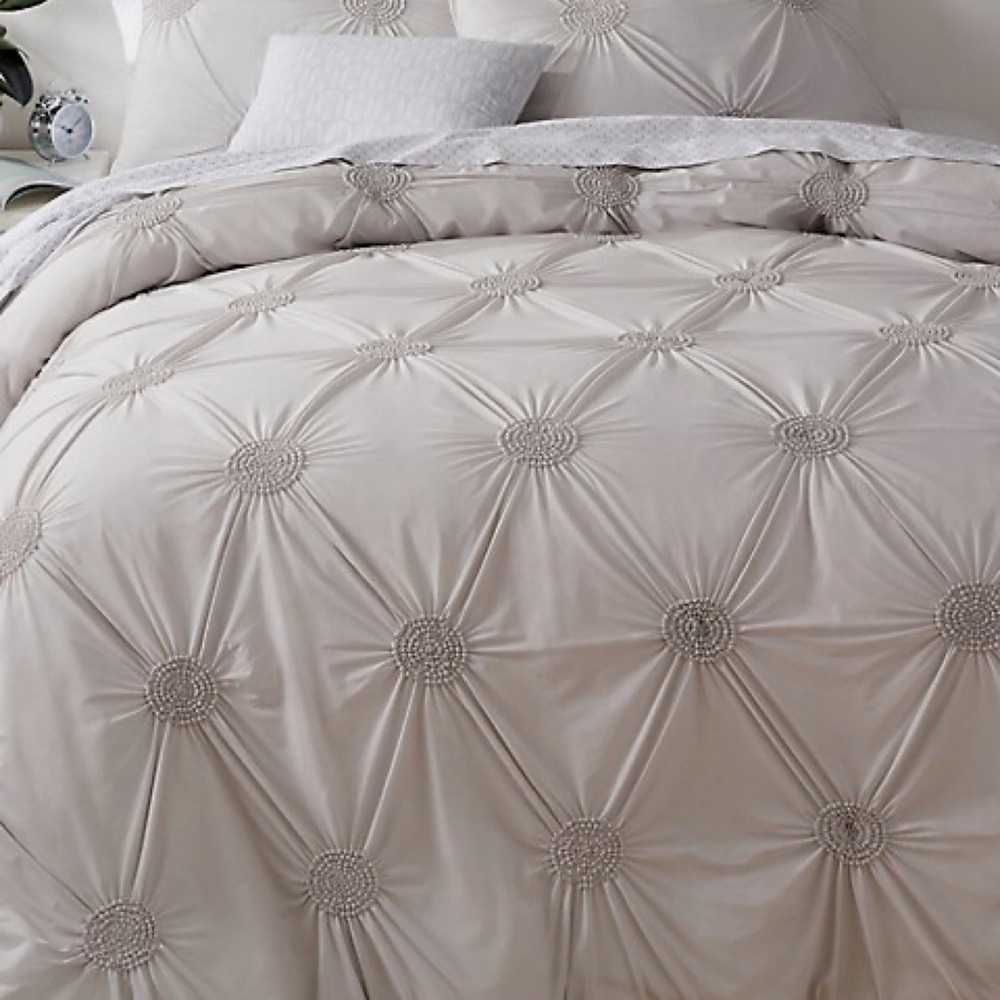 Distinctly Home

Kora Duvet Cover Set . Twin (NEW)